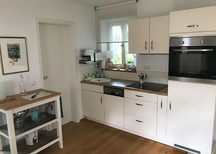 Mit Garten Und Balkon