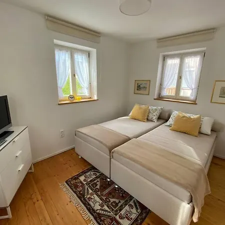 Σπίτι διακοπών Mit Garten Und Balkon *