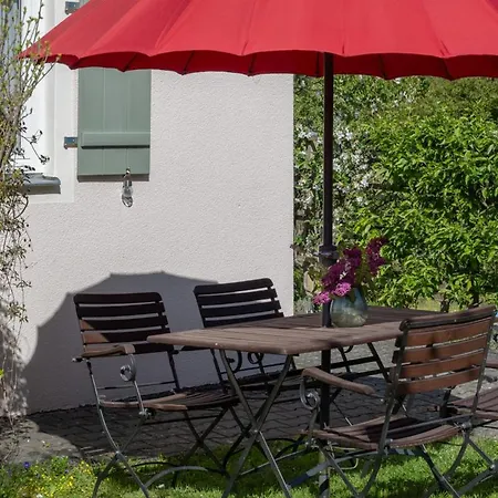 Mit Garten Und Balkon